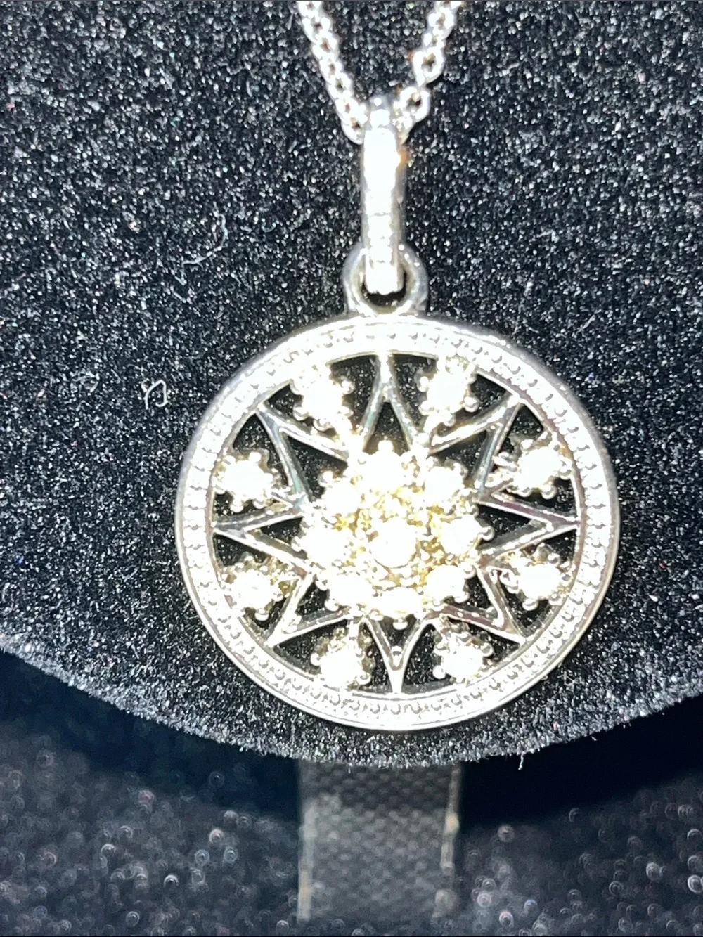 NIB Vintage Rhinestone Snowflake Starburst Filigree Necklace Silver Tone 18